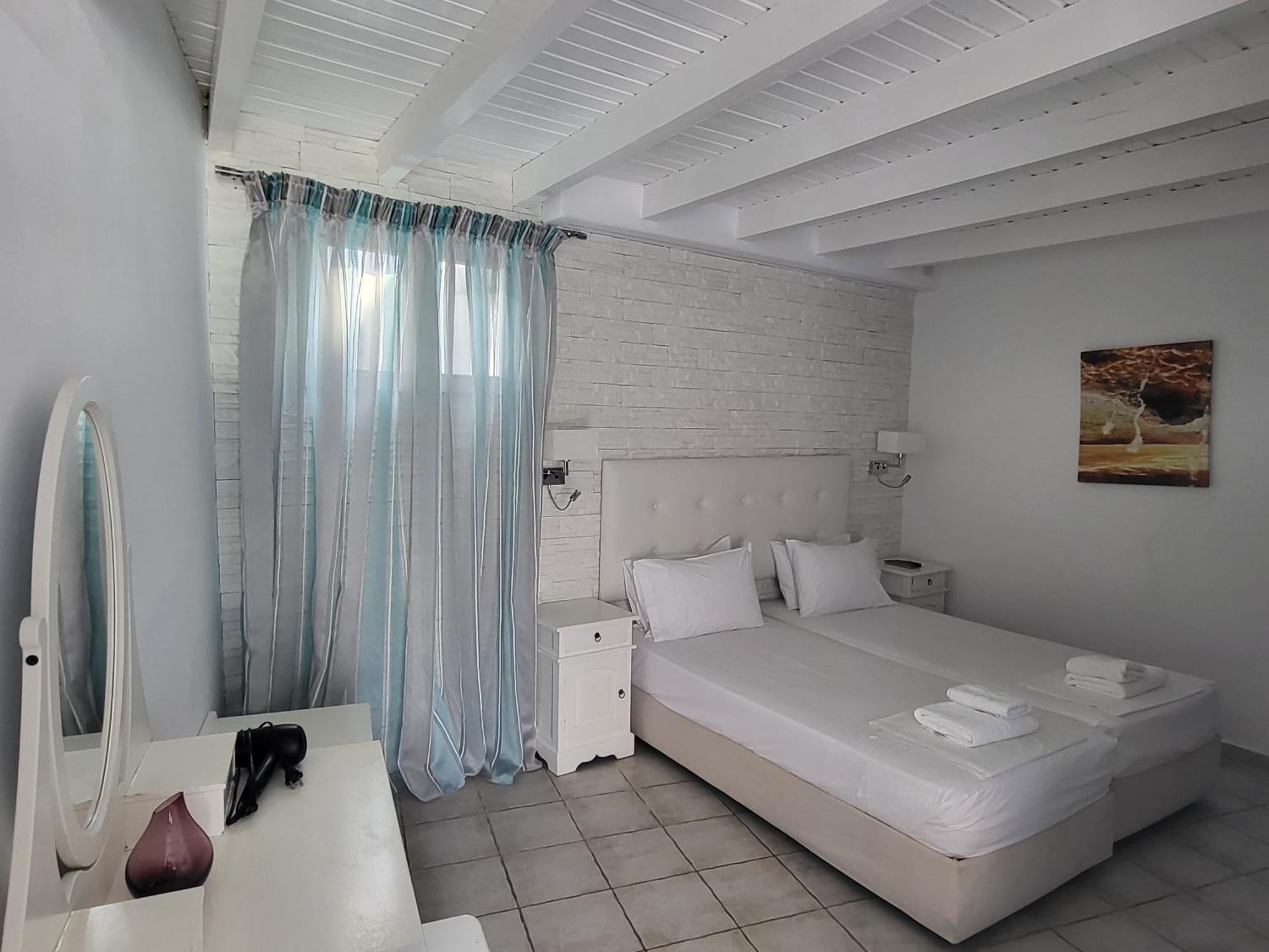 Casa Bianca Otel Ornos  Dış mekan fotoğraf